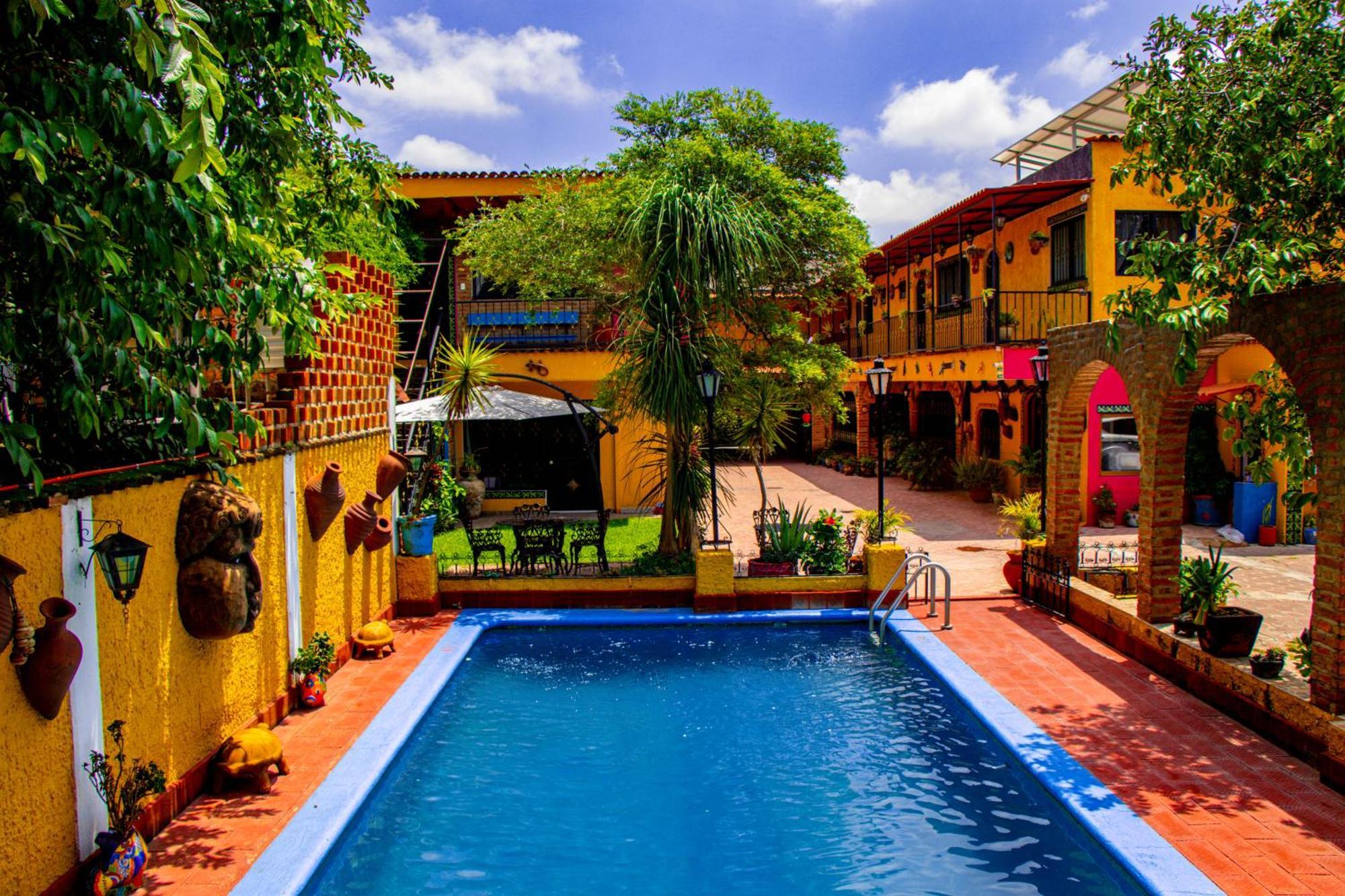 Posada Las Margaritas Tlaquepaque المظهر الخارجي الصورة