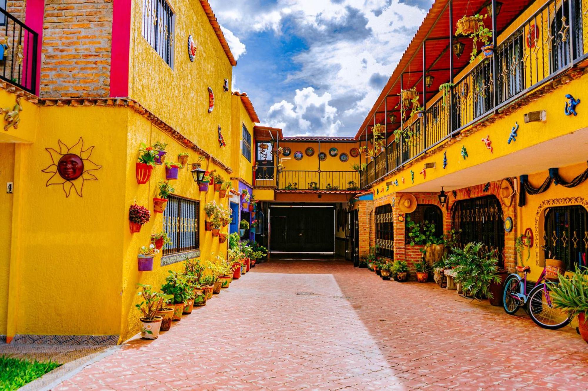 Posada Las Margaritas Tlaquepaque المظهر الخارجي الصورة